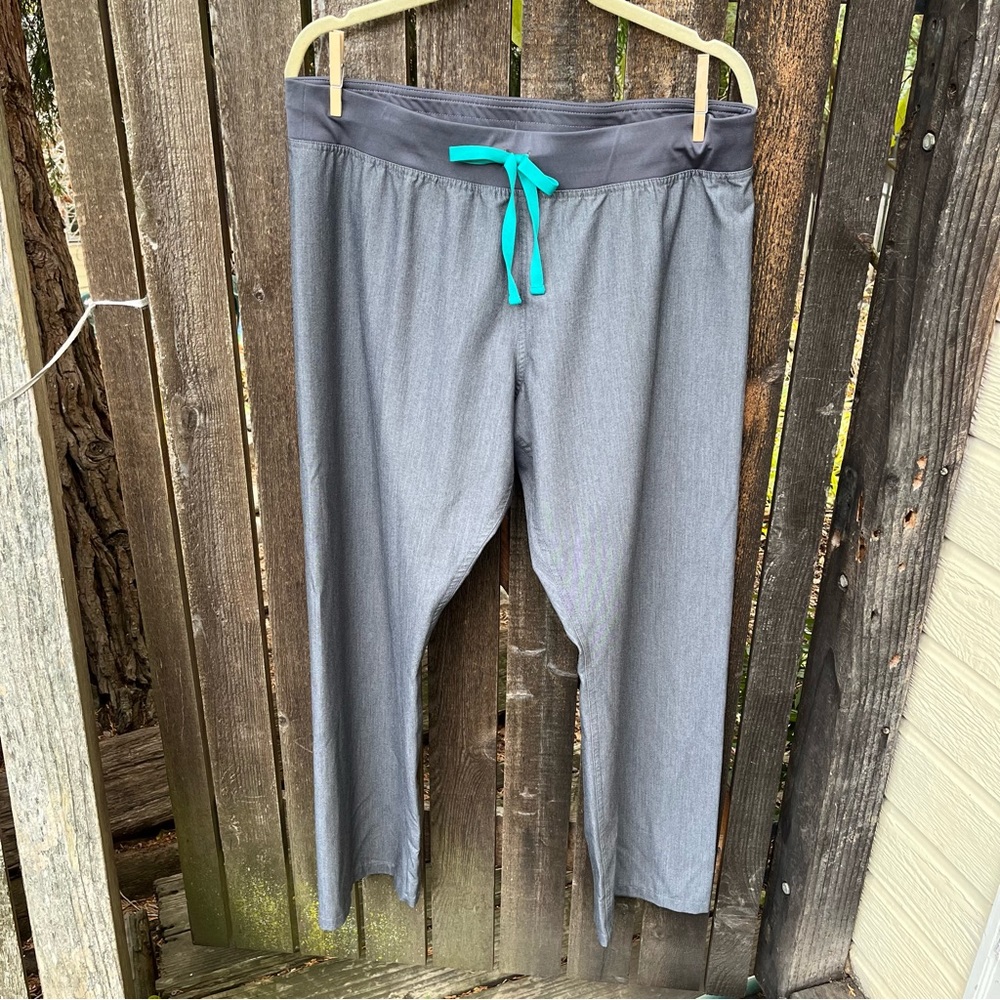 Figs Technical Collection Livingston Basic Scrub … - image 8